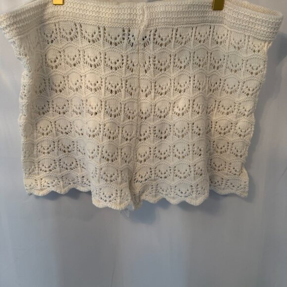 Cream Crochet Beach Cover-Up Shorts - Picture 2 of 2